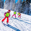 Cours de ski groupe d'enfants