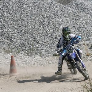 colonie de vacances spécialisée dans la motocross pour enfants et ados