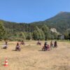 groupe d'ados dans une seance débutant à la colo neige et soleil