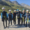Groupe d'ados pret pour une journee canyoning en savoie